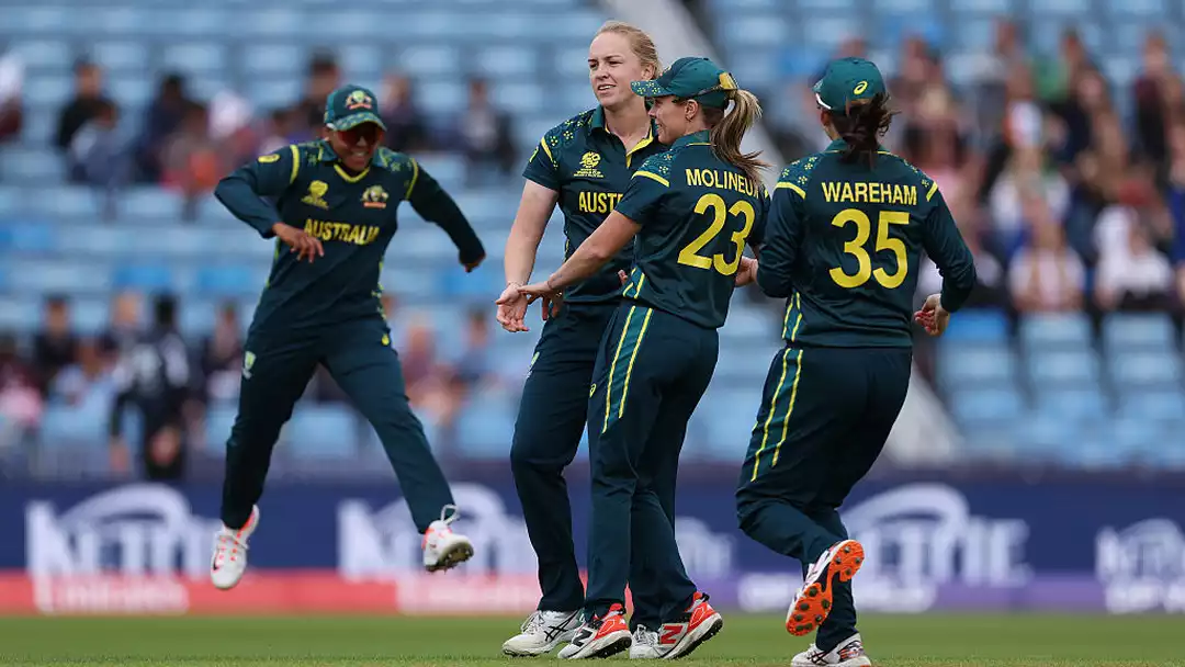 Australia cruise past Bangladesh with nine-wicket victory 
