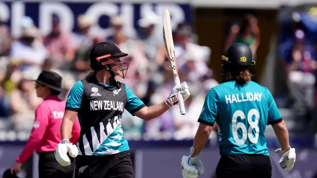New Zealand knock out Scotland to keep semifinal hopes alive