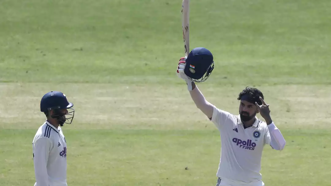 India get off to commanding start with tons from Rahul and Gill