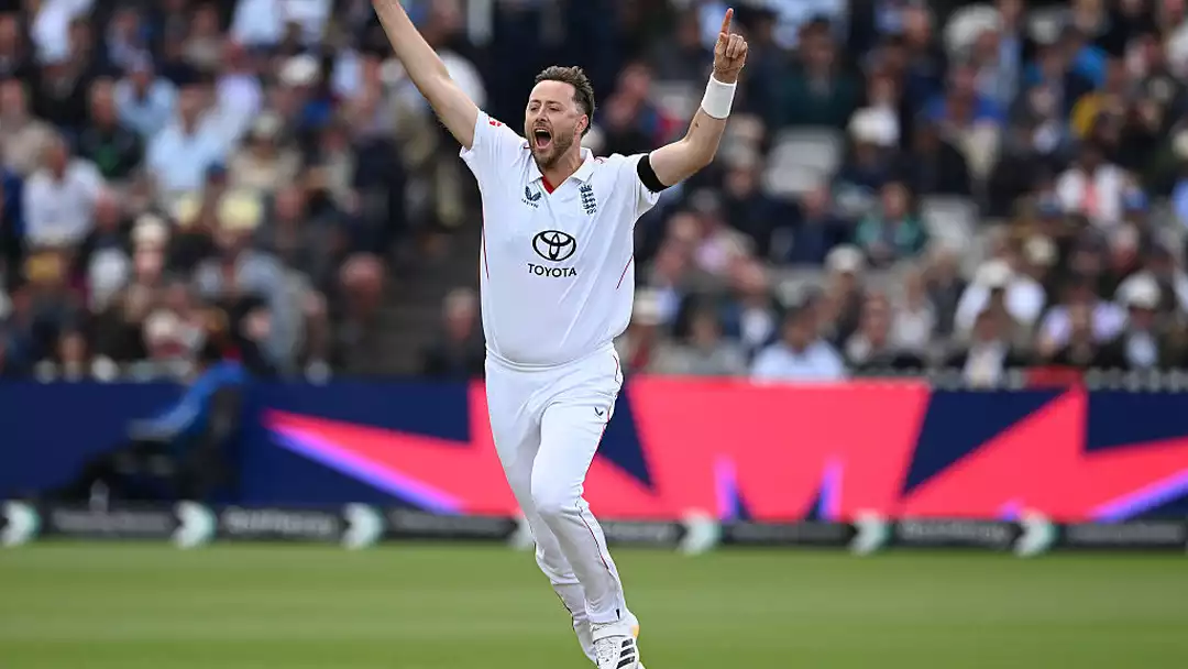 Robinson, Jamieson shine as 16 wickets fall on dramatic opening day at Lord's