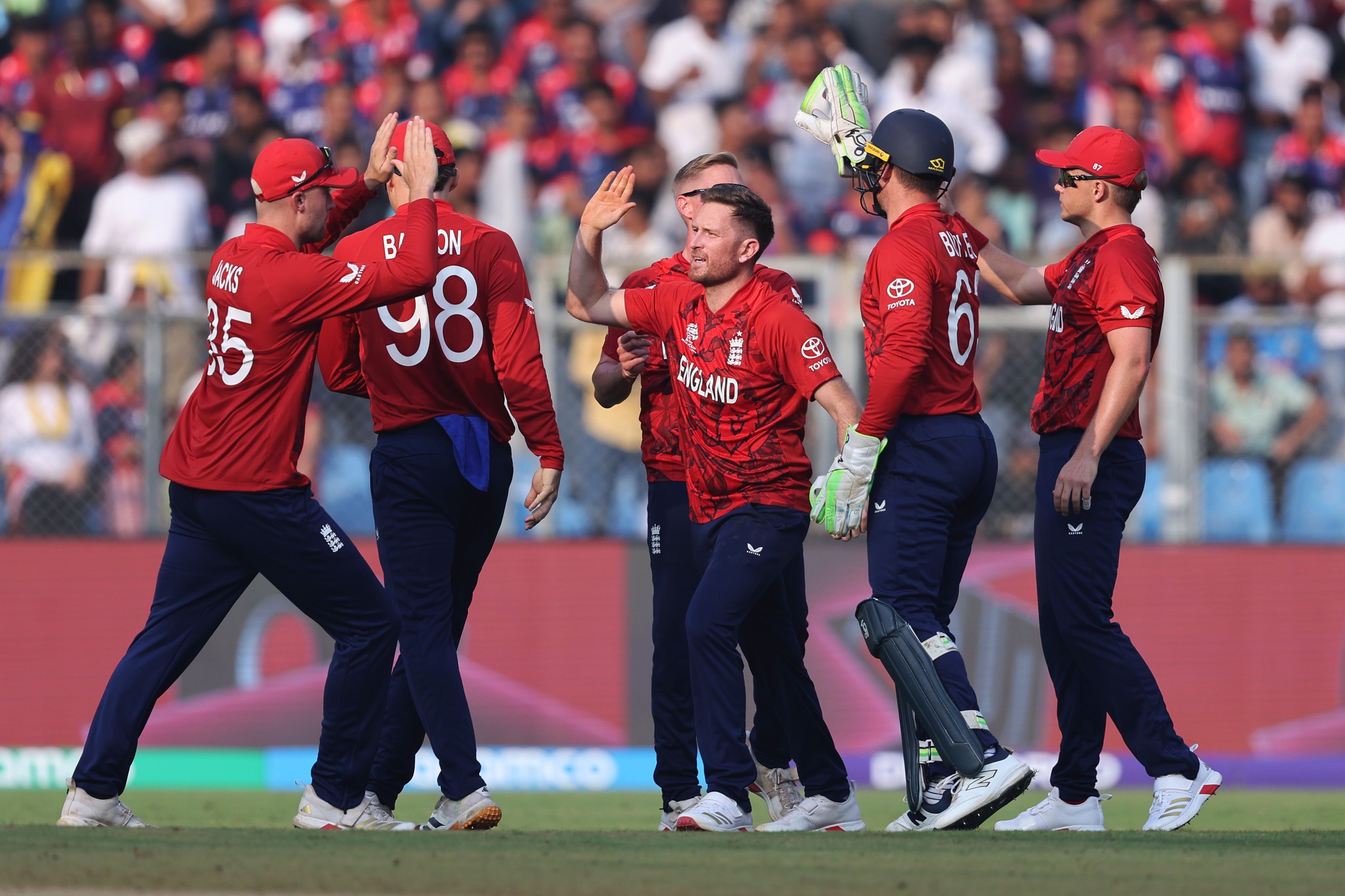 England through as Italy’s brave fight falls short